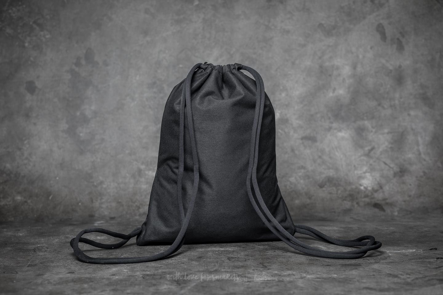 Mochilas para el gimnasio Nike Tech Gymsack Black Footshop