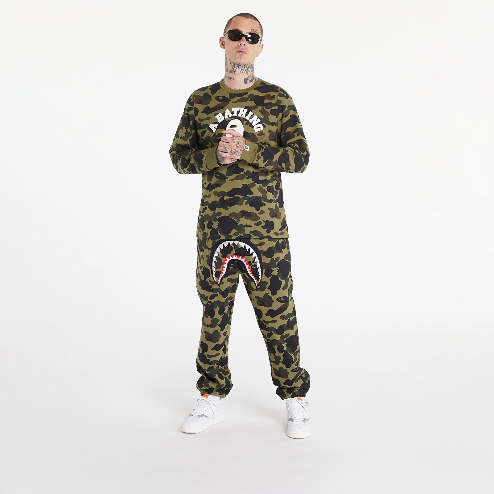 パンツ A BATHING APE 1ST CAMO SHARK SLIM SWEAT A Bathing Ape Men 1st Camo Shark Slim Sweat Pants yellow