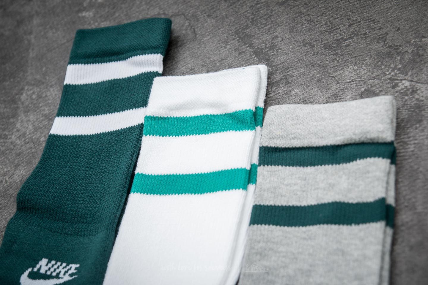 Nike sb 3 pack crew socks best sale