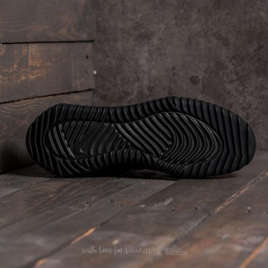 Nike Air Wild Mid Black