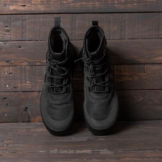 Nike air wild mid on sale triple black