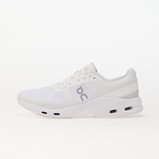 On M Cloudpulse Undyed/ Frost