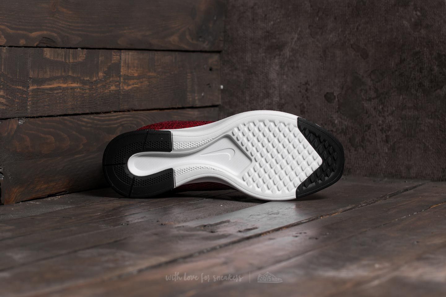Damesko Nike Dualtone Racer SE (GS) Black/ Team Red-University Red