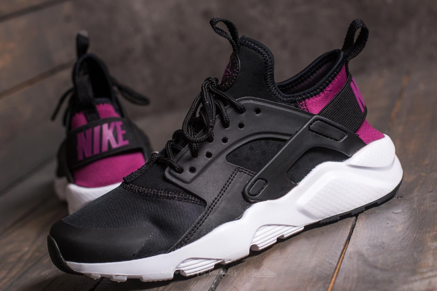 Nike huarache rosas y negras store