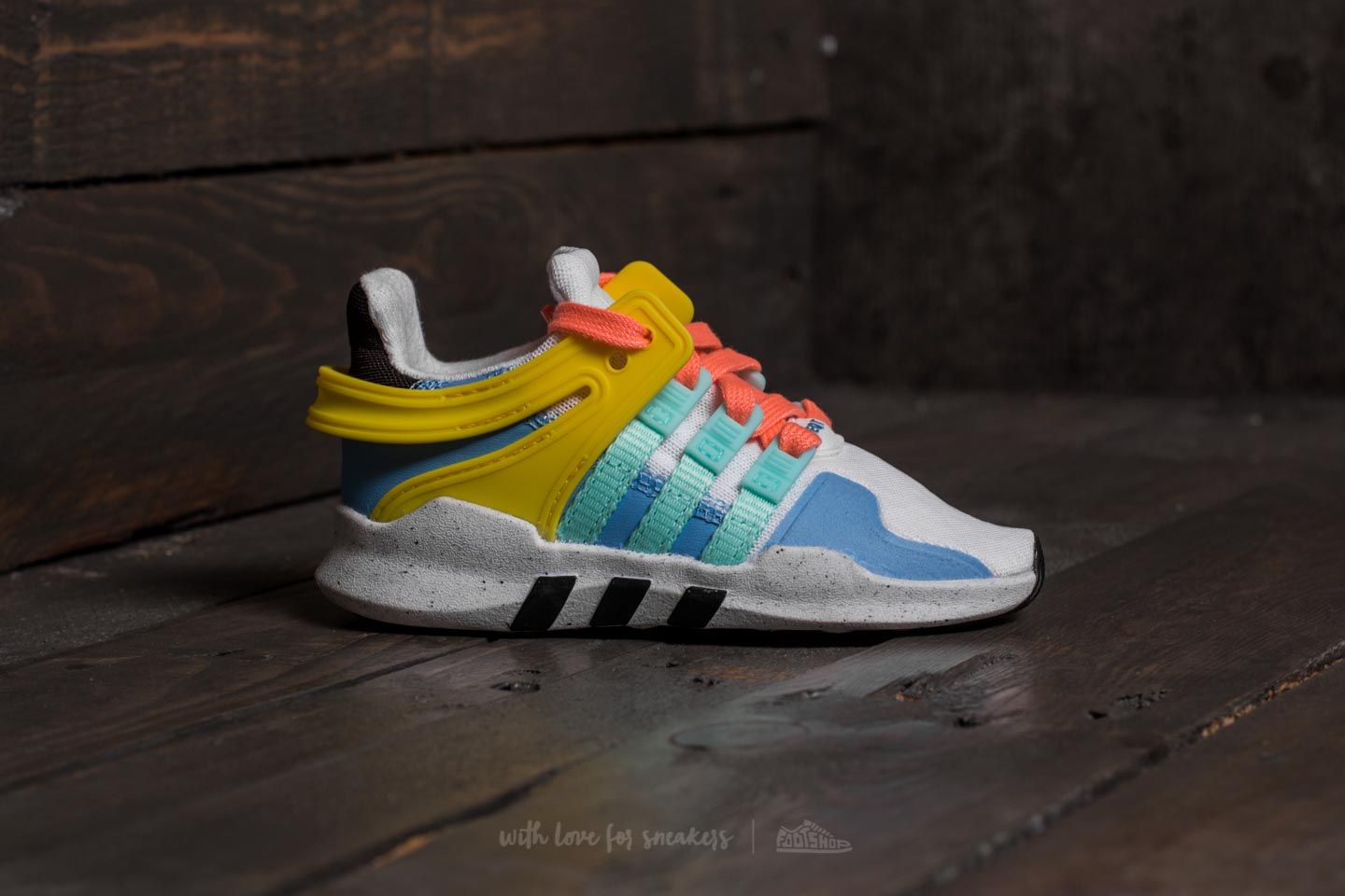 Laste tossud ja kingad adidas Equipment Support ADV MR Infant Footwear White/ Core Black/ Footwear White