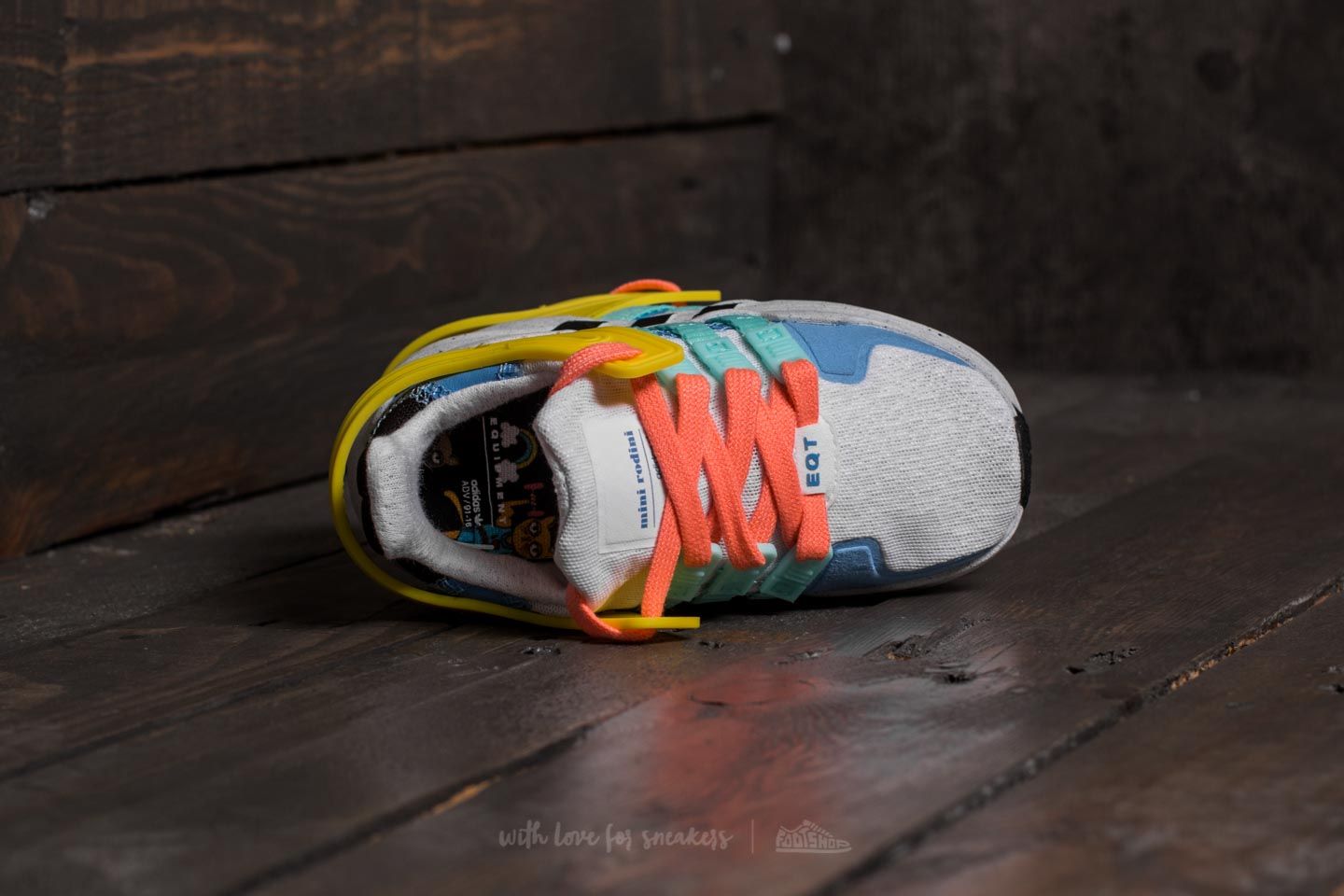 Laste tossud ja kingad adidas Equipment Support ADV MR Infant Footwear White/ Core Black/ Footwear White