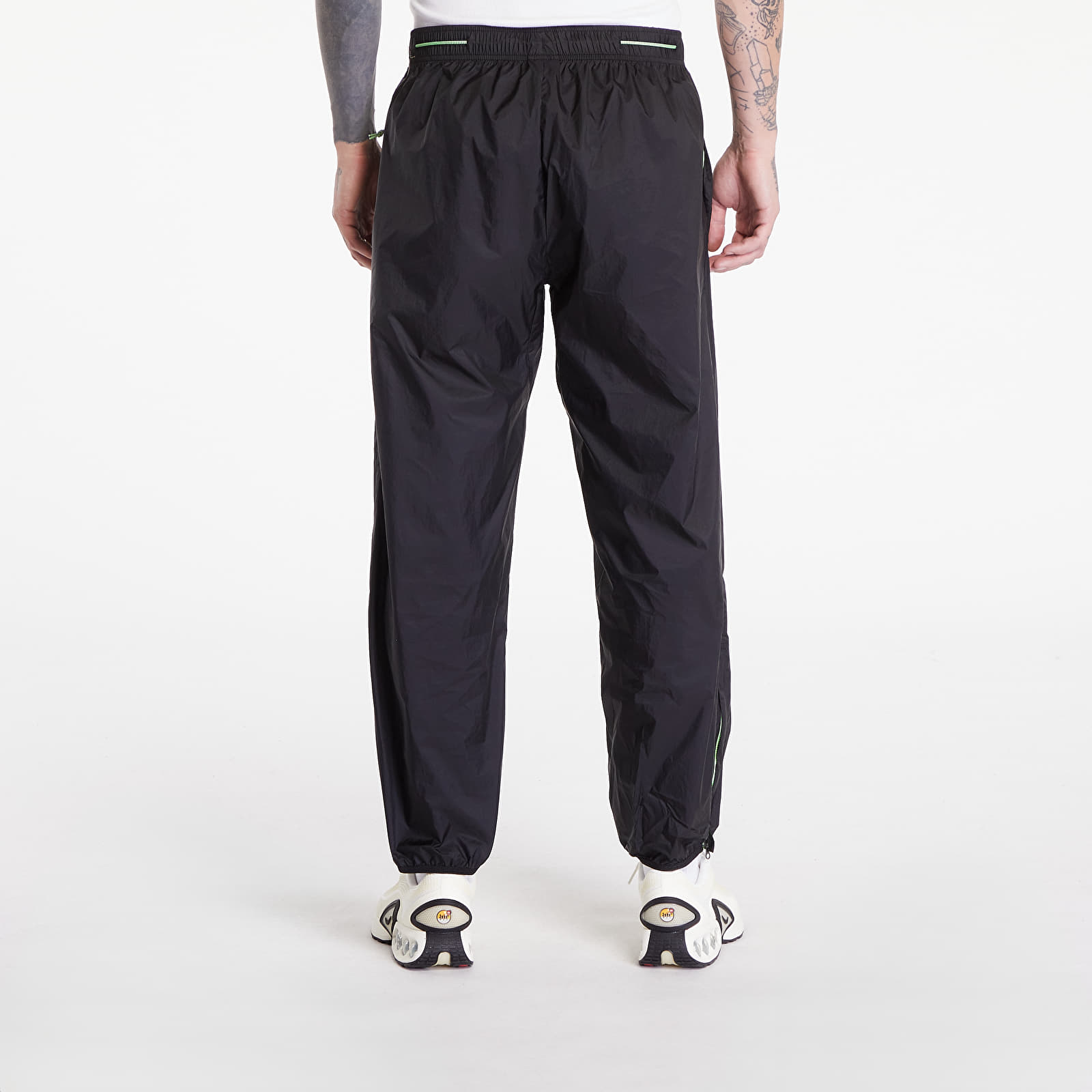 Pantaloni și blugi Nike ACG "Cinder Cone" Men's Windshell Pants Black/ Lime Blast/ Summit White