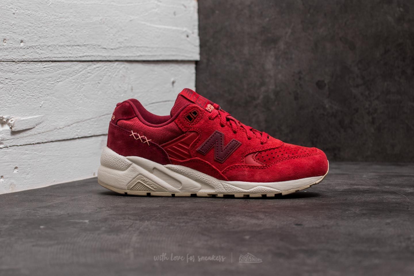 Women s shoes New Balance 580 Tartan Orange Footshop