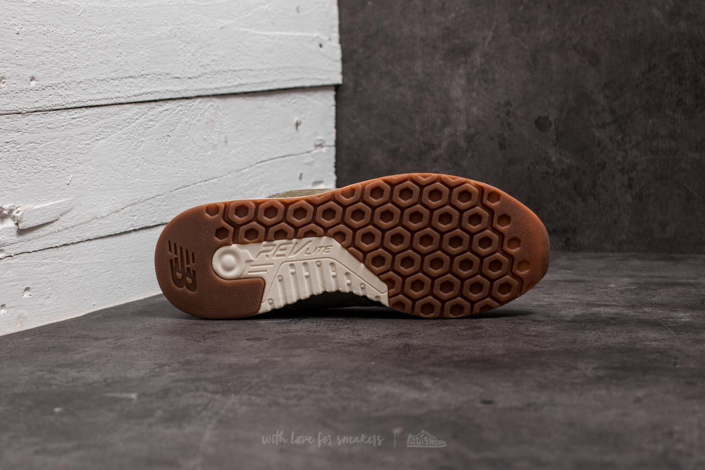 Buty męskie New Balance 247 Black/ Olive