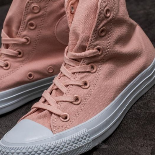 Dust discount pink converse
