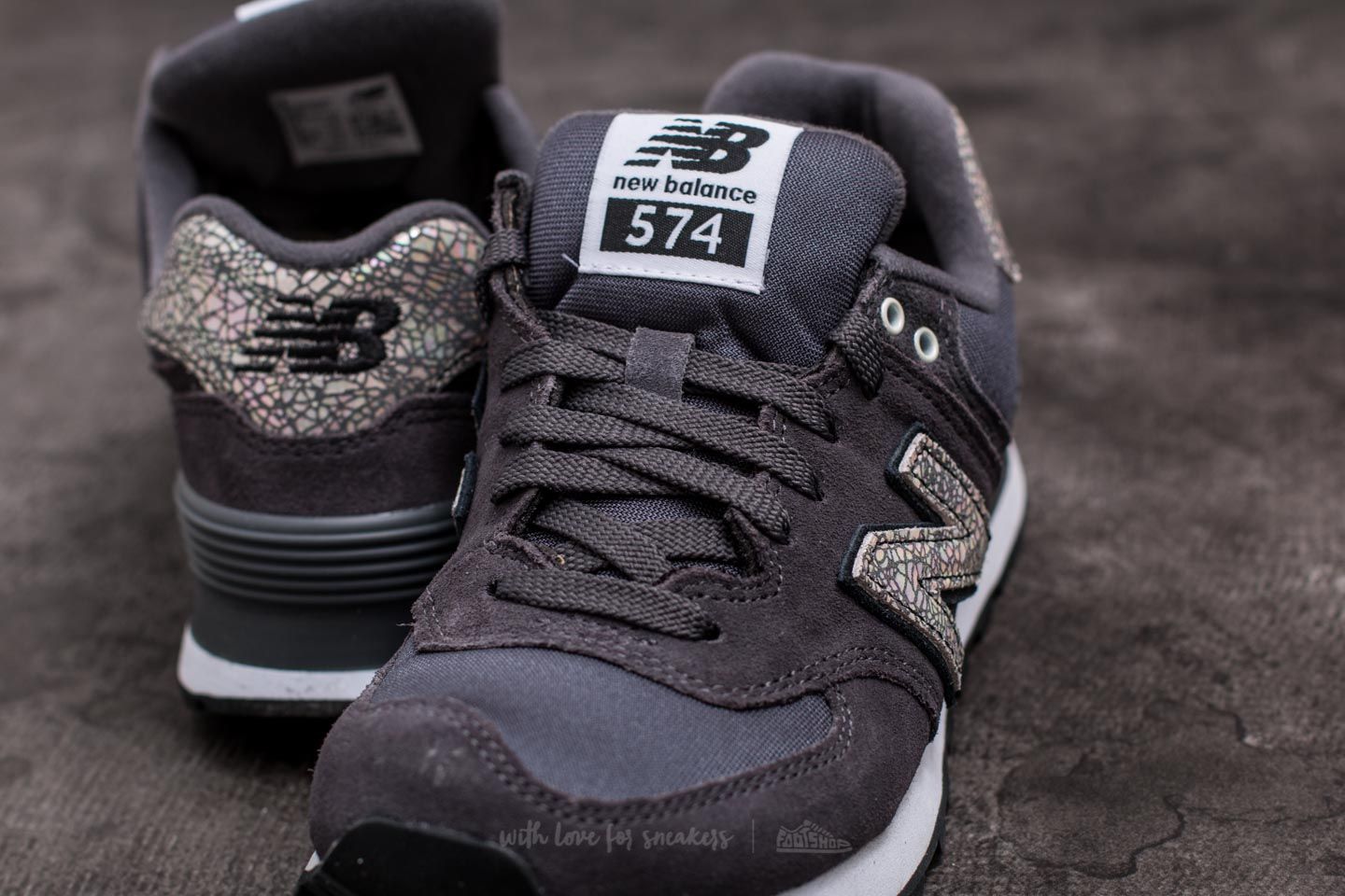 Chaussures et baskets femme New Balance 574 Grey Footshop
