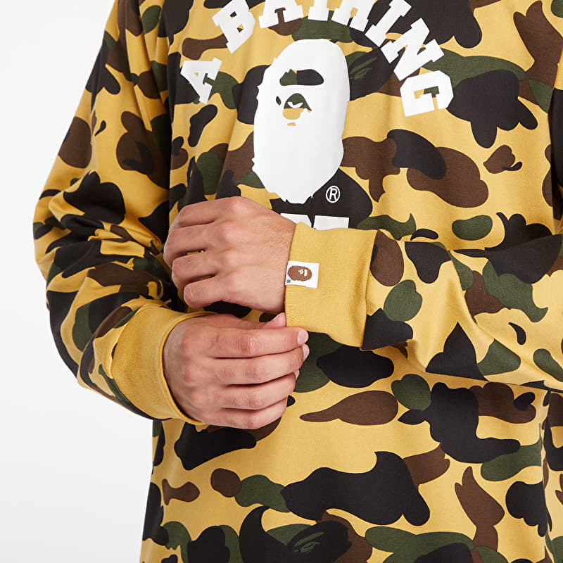 A BATHING APE 迷彩 長袖 Tシャツ イエロー S A BATHING APE 1St Camo College Long Sleeve Tee Yellow | Footshop