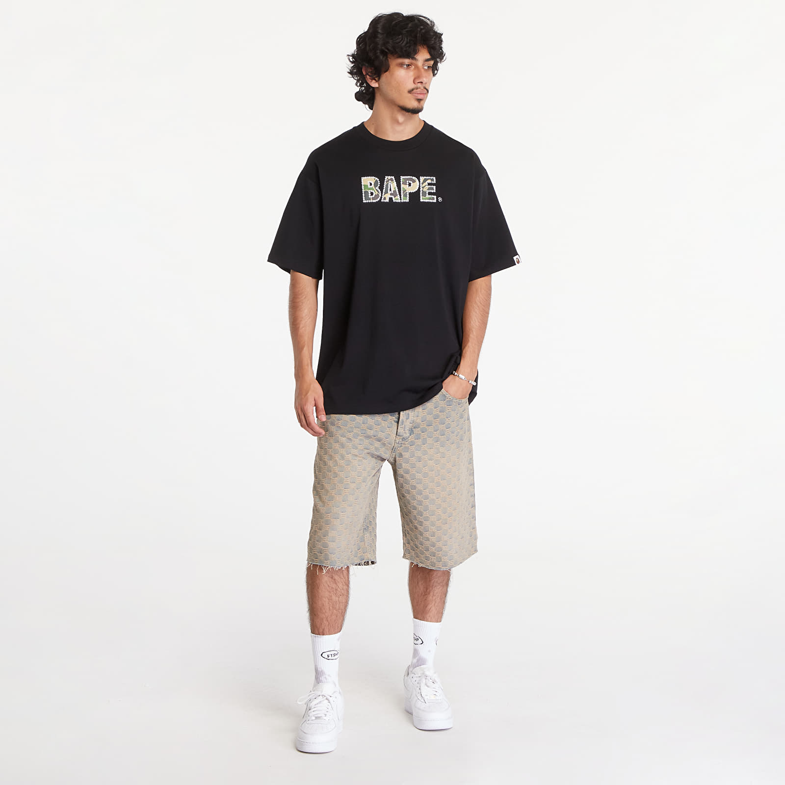 T-paidat A BATHING APE Rhinestone Logo Relaxed Fit Short Sleeve Tee Black