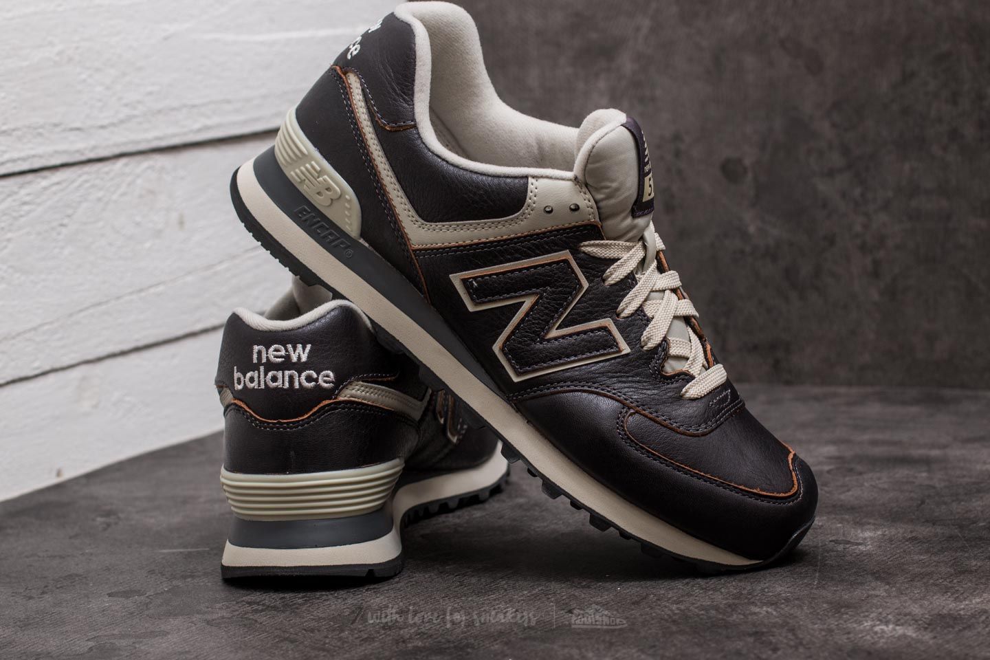 New balance 574 dark brown online