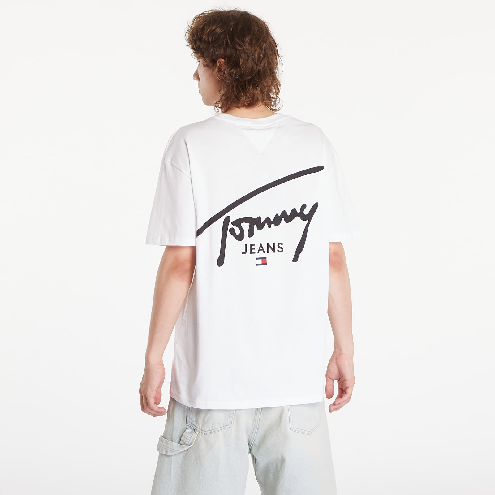 T-shirts Tommy Jeans Regular Signature Print Tee White