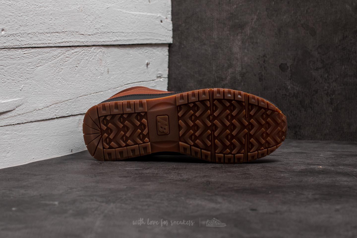 Moški čevlji New Balance 754