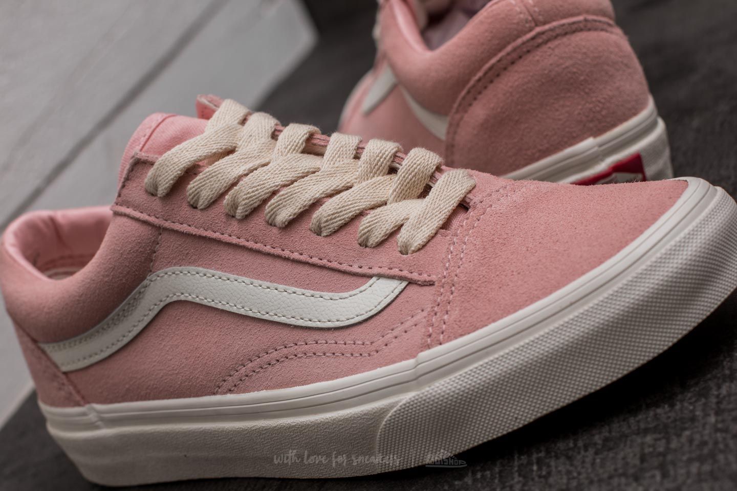 Vans english sale rose marshmallow