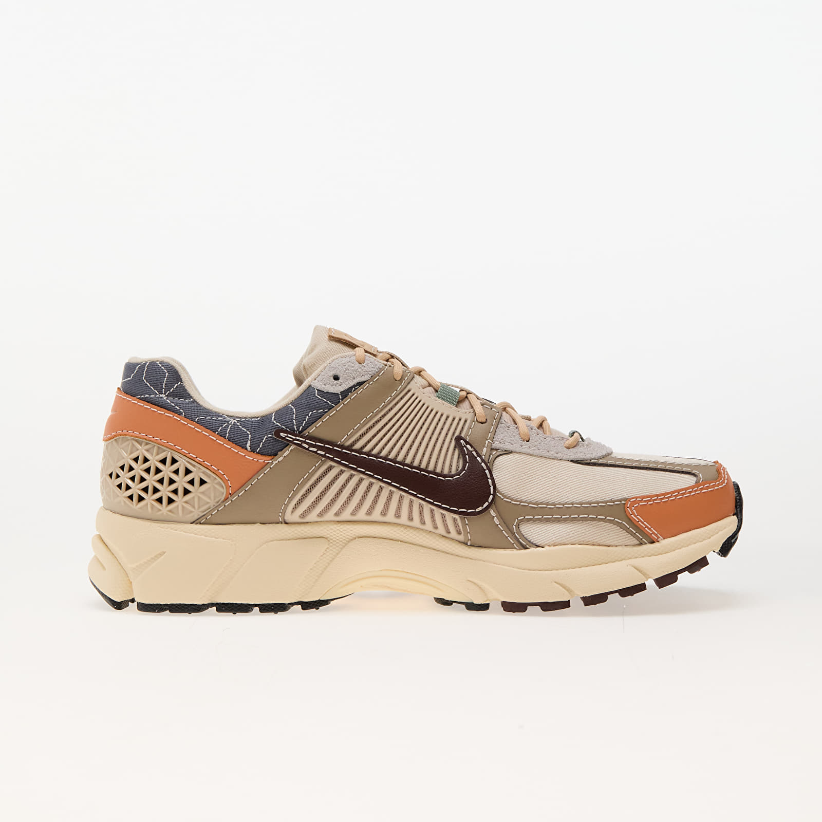 Férfi cipők Nike Zoom Vomero 5 Sanddrift/ Earth-Muslin-Khaki