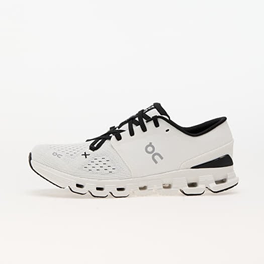On M Cloud X 4 Ivory/ Black