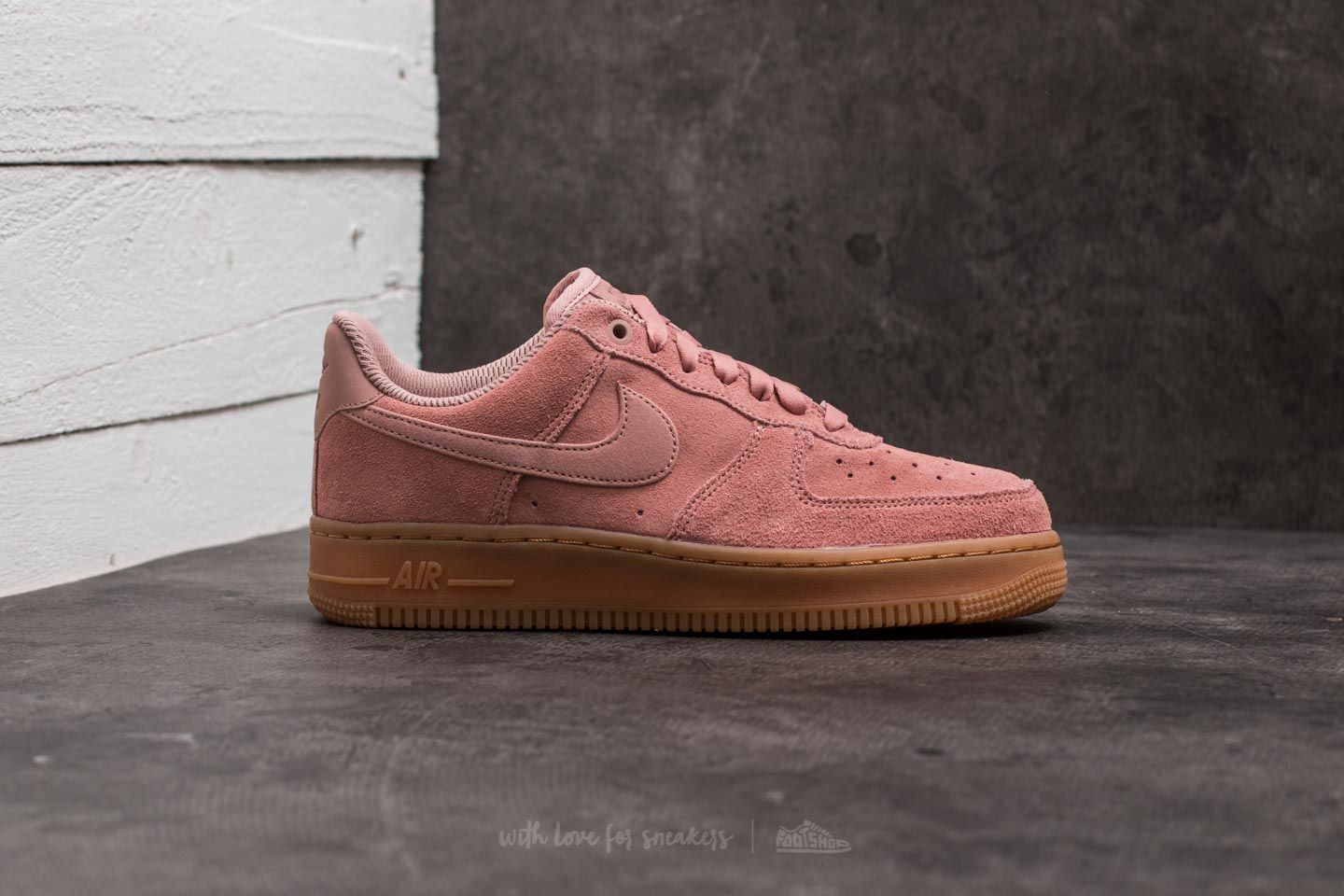 Air force 1 low particle pink top