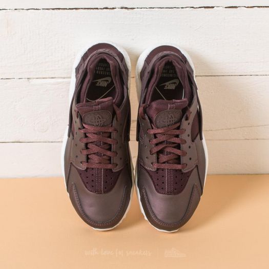 Nike Wmns Air Huarache Run Premium TXT