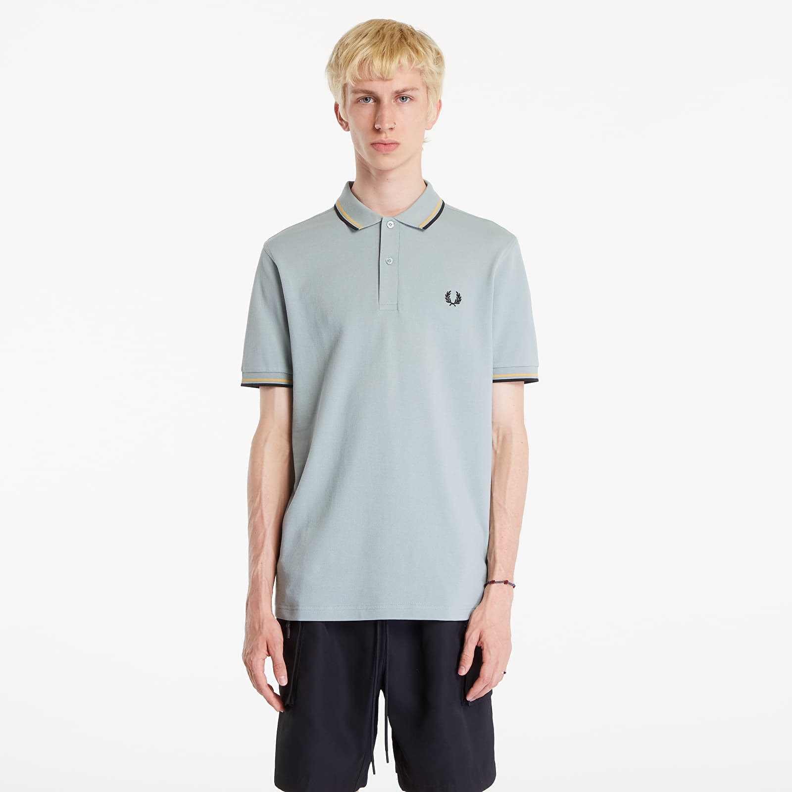 Trička FRED PERRY The Twin Tipped Polo Short Sleeve Tee Silver Blue/ Dark Caramel/ Black