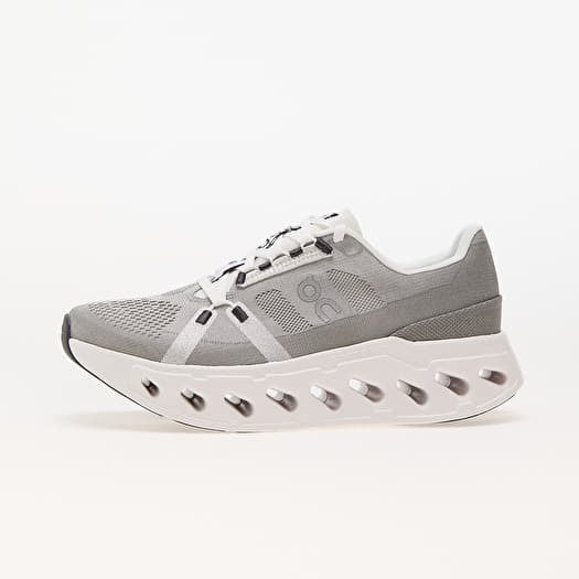 On W Cloudeclipse Alloy/ White