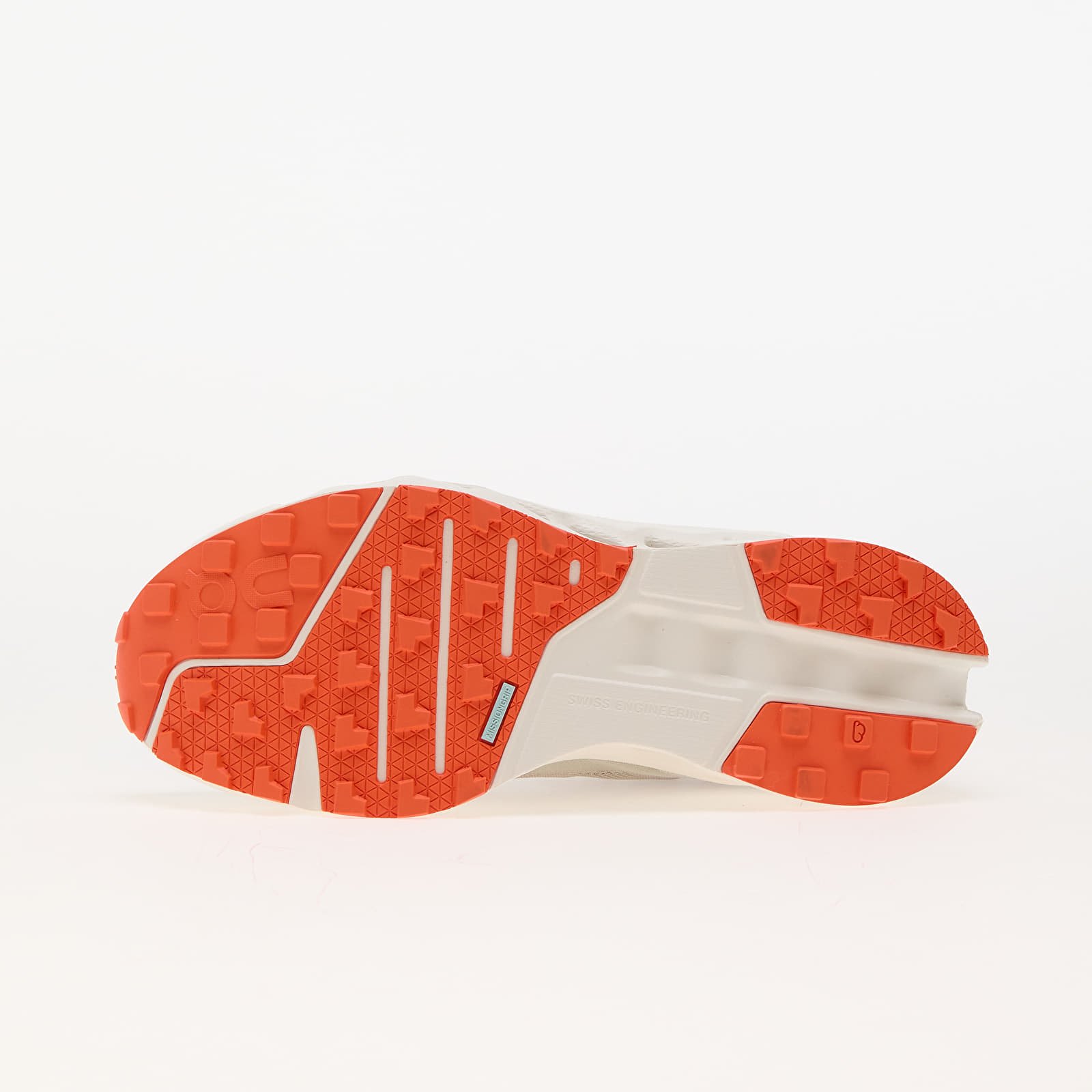 Women's shoes On W Cloudsurfer Trail Fossil/ Ivory