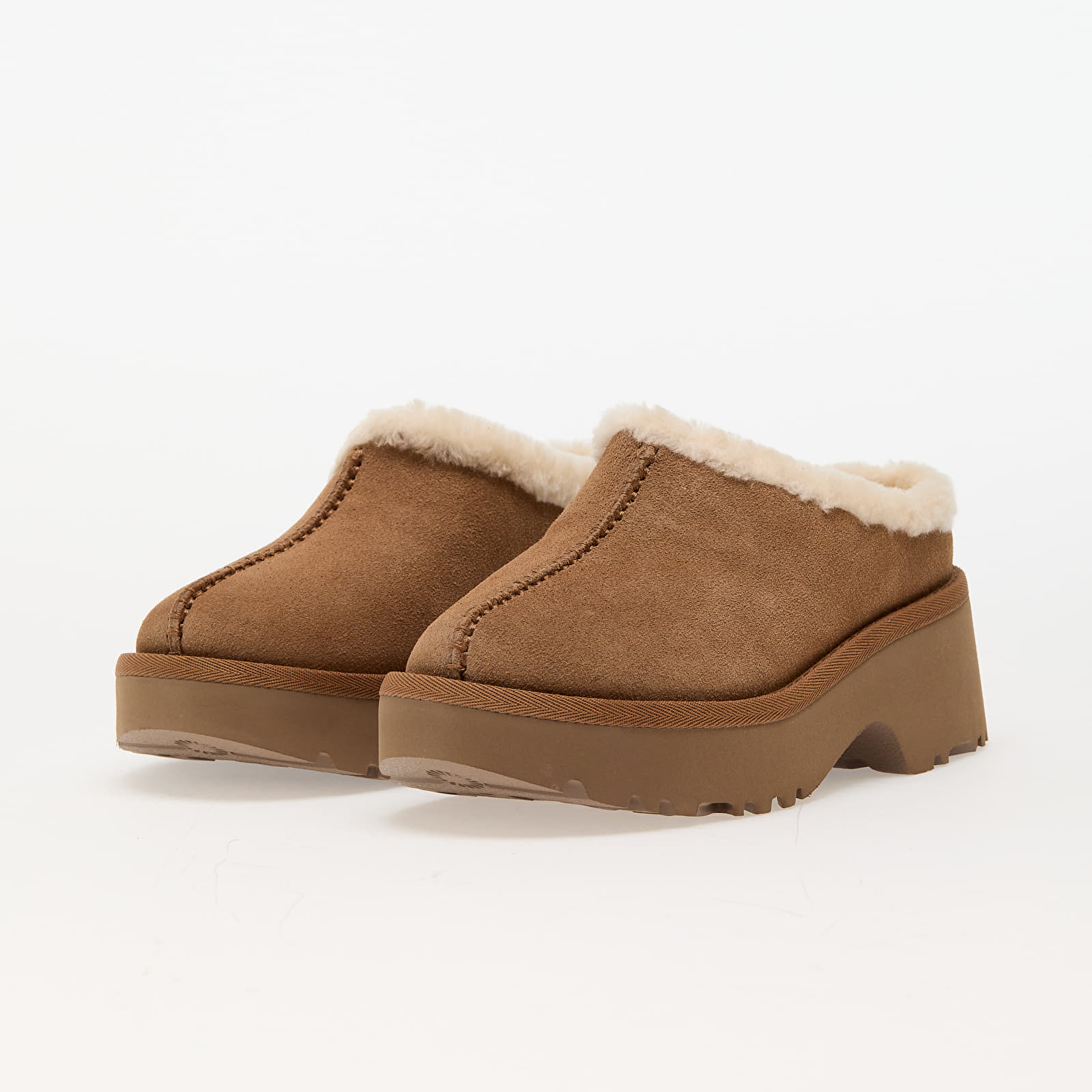 Women's shoes UGG W New Heights Cozy Clog Chestnut