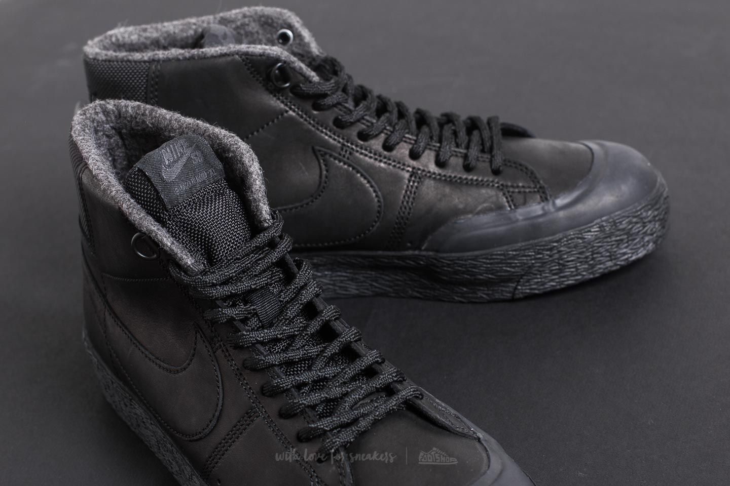 Men s shoes Nike SB Blazer Zoom Mid XT Bota Black Black Anthracite Footshop