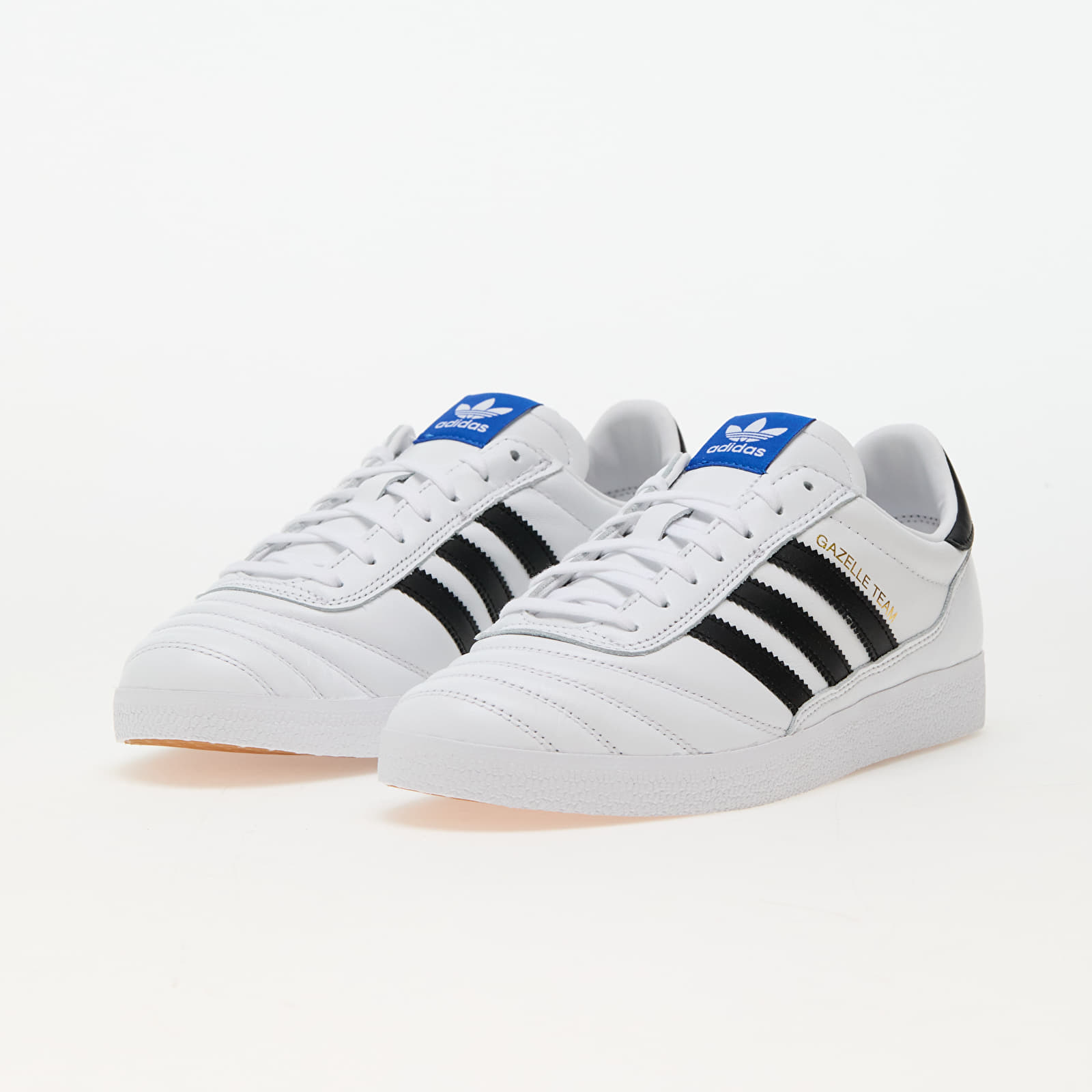 Tenis adidas daily team store