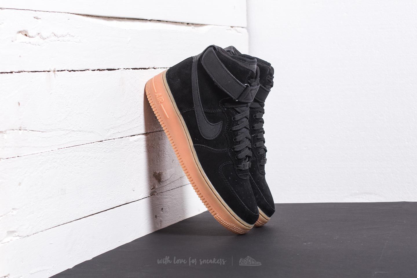 Herren Sneaker und Schuhe Nike Air Force 1 High '07 LV8 Suede Black/ Black-Gum Med Brown