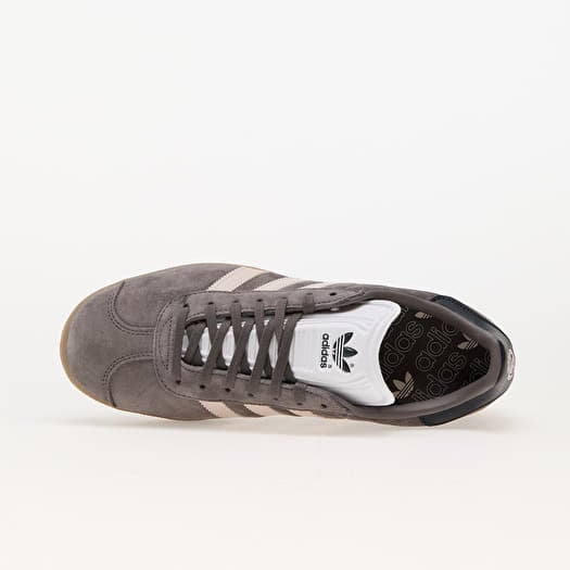 Herren Sneaker und Schuhe adidas Gazelle Rekive Real Madrid Charcoal Putmau Gum4 Footshop