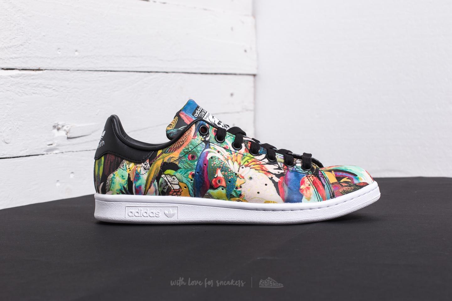 Încălțăminte și sneakerși pentru femei adidas Stan Smith W Core Black/ Core Black/ Footwear White