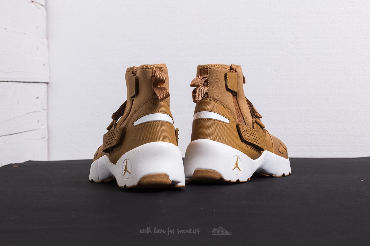 Jordan trunner lx high golden new arrivals harvest
