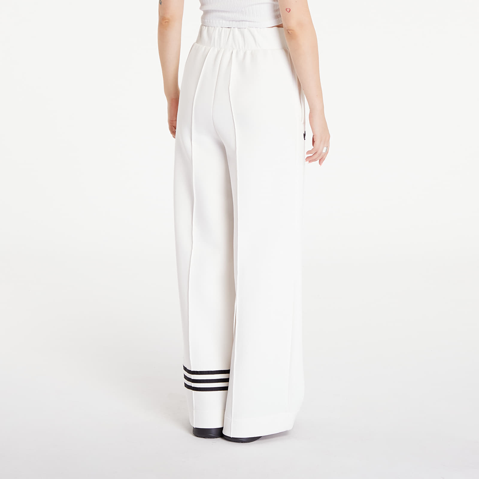 Tepláky adidas Adicolor Neuclassics Trackpant Cloud White