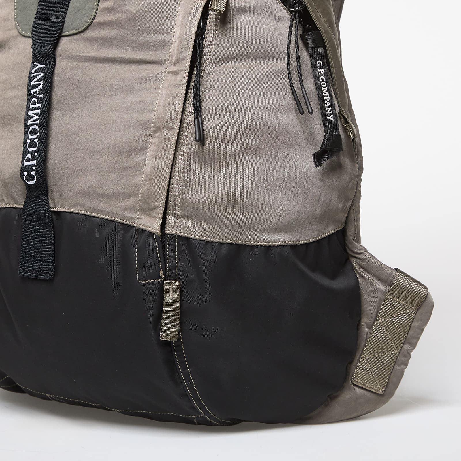 Batohy C.P. Company Backpack Black/ Walnut