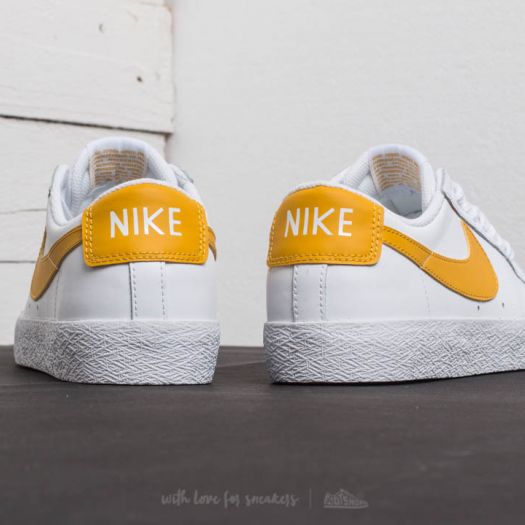 Sb blazer zoom low white  and  gold leather skate shoes on sale