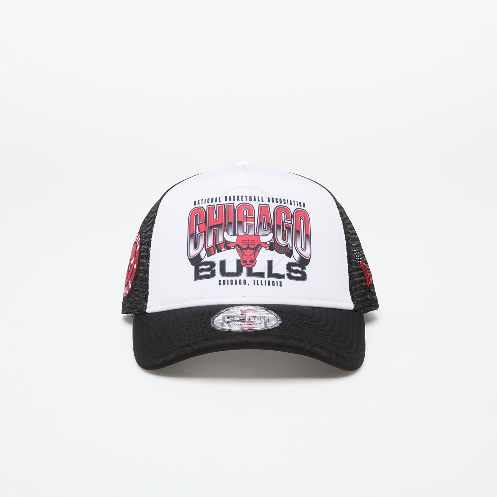 New Era Chicago Bulls NBA Team Colour 9FORTY E-Frame Adjustable Trucker Cap Black/ Front Door Red