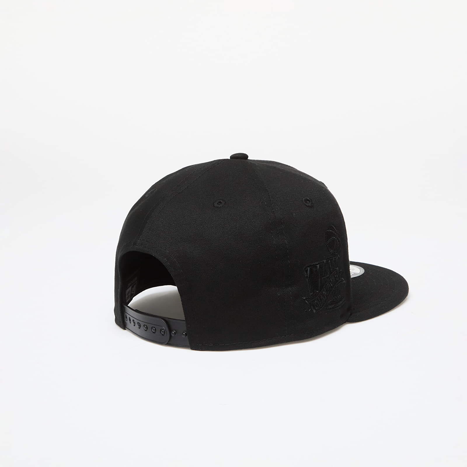 Black lakers snapback hat online