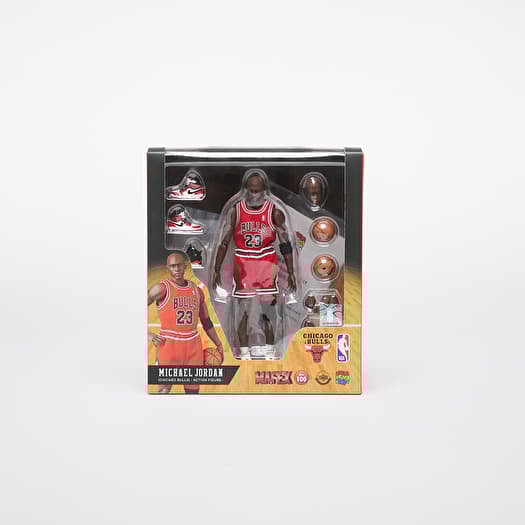 Medicom Toy MAFEX No.100 Michael Jordan Chicago Bulls