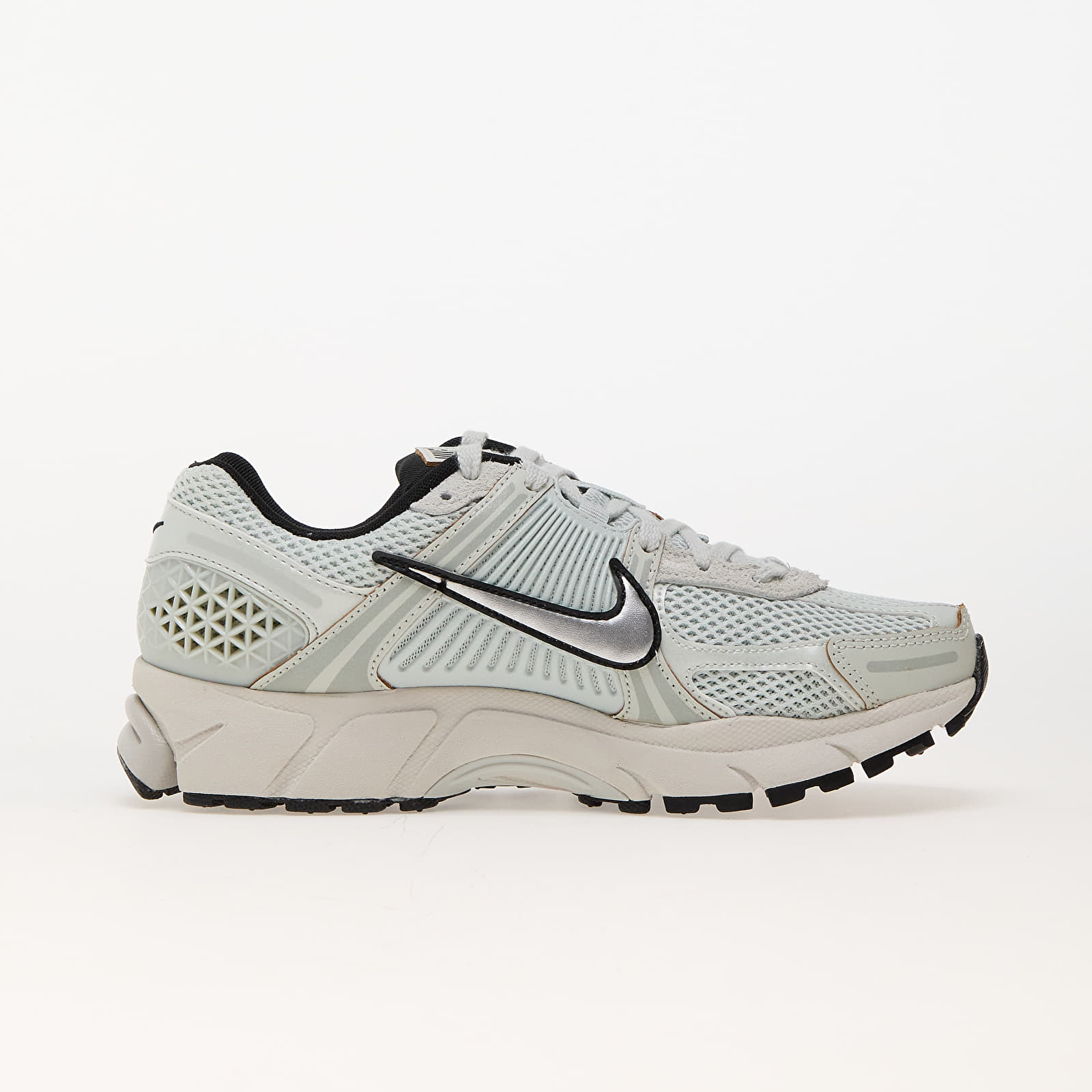 Women's shoes Nike W Zoom Vomero 5 Light Silver/ Chrome-Light Bone-Black