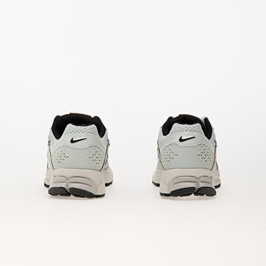 NIKE ナイキ W ZOOM VOMERO 5 ホワイト シルバー 白 Женские кроссовки NIKE W ZOOM VOMERO 5 - Купить в Украине