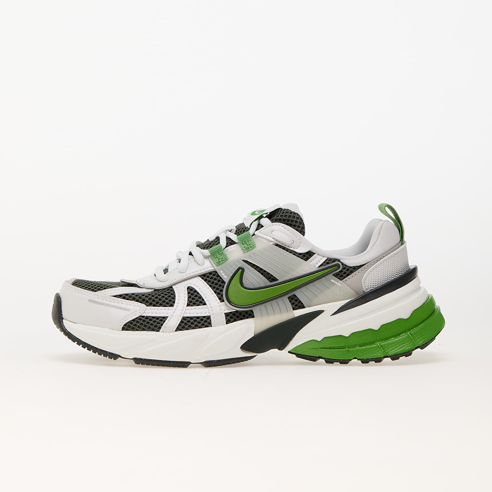 Levně Tenisky Nike W V2K Run Sequoia/ Chlorophyll-Lt Iron Ore EUR 36