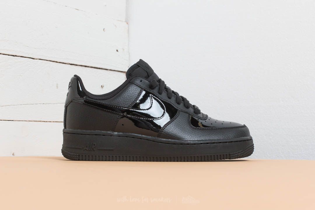 Women s shoes Nike Wmns Air Force 1 07 Black Black Footshop