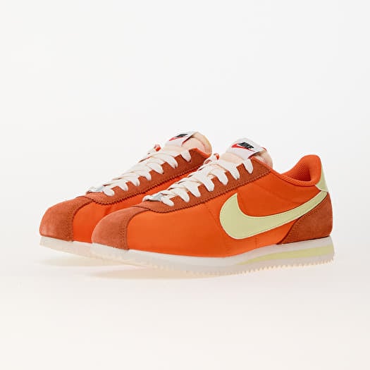 Zapatillas mujer Nike W Cortez Txt Safety Orange Life Lime Sail Team Orange Footshop