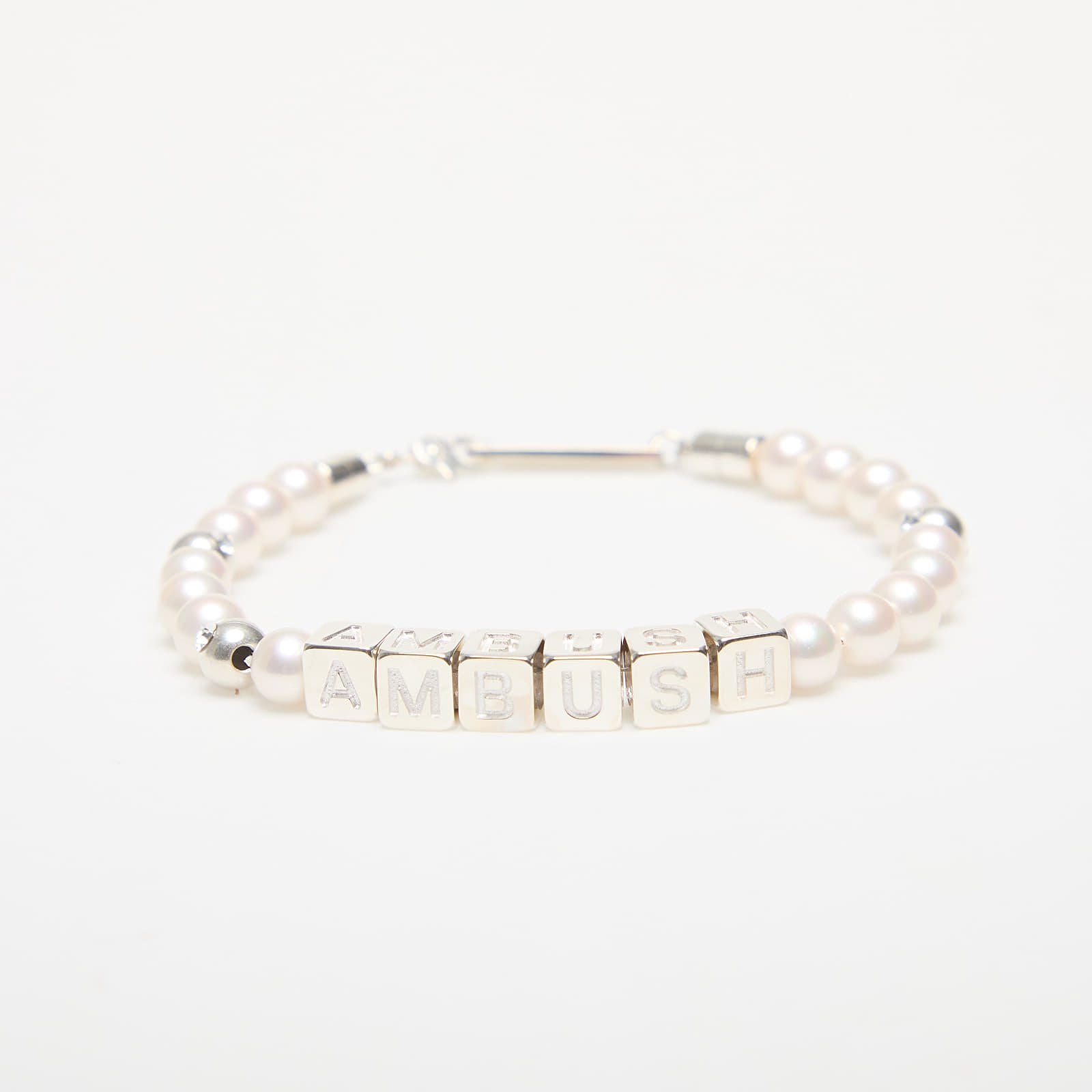 Bransoletki Ambush Pearl Letterblock Bracelet Silver/ No Color