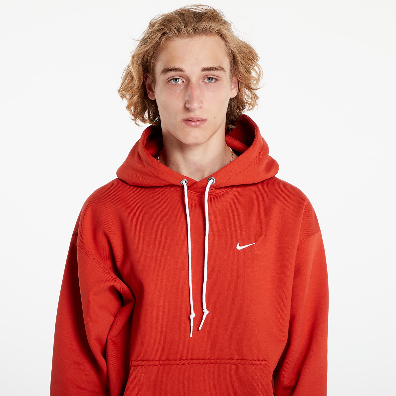 Sweatjacken und Sweatshirts Nike Solo Swoosh Men's Fleece Pullover Hoodie Dragon Red/ White