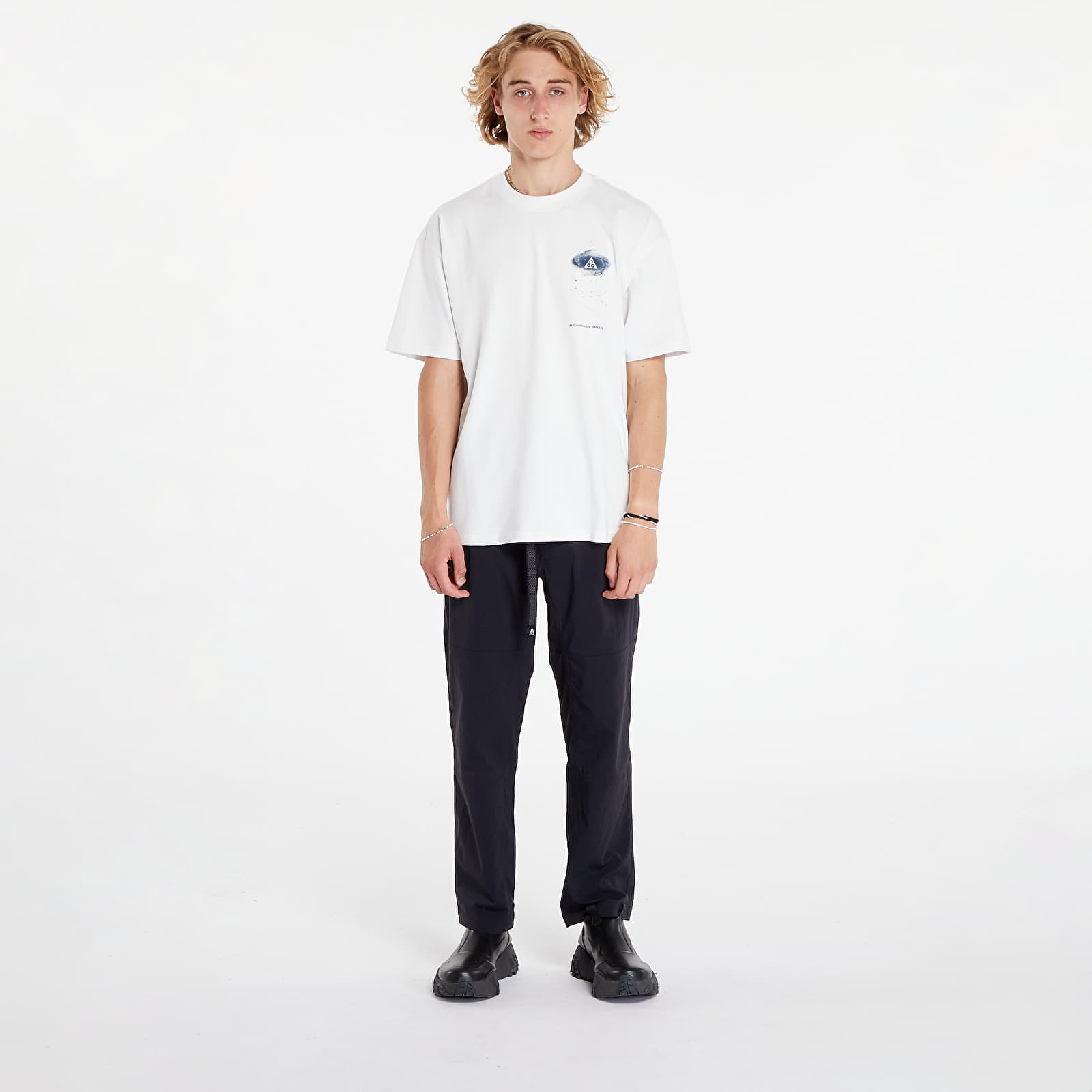 Männer T-Shirts Nike ACG Men's Dri-FIT Galaxy T-Shirt  Summit White
