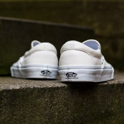 Vans classic slip deals on premium leather